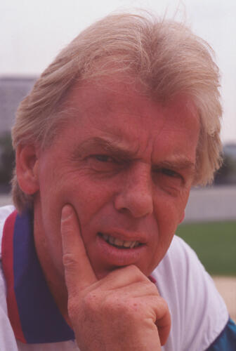 Leo Benhaker